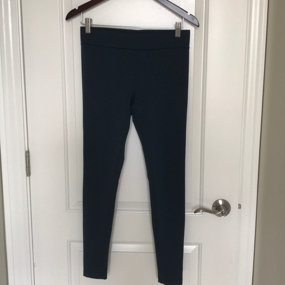 Willow & Clay leggings Size S Made In USA